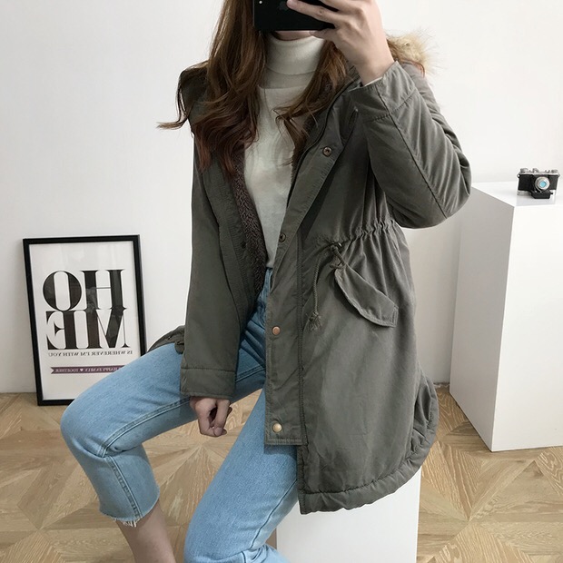 Giordano เสื้อโค้ทเฟอร์กันหนาว เสื้อฮู้ดปาร์กา โค้ทสีเขียว แต่งเฟอร์ (เฟอร์ถอดได้คะ) แบรนด์GIORDANO เขียว