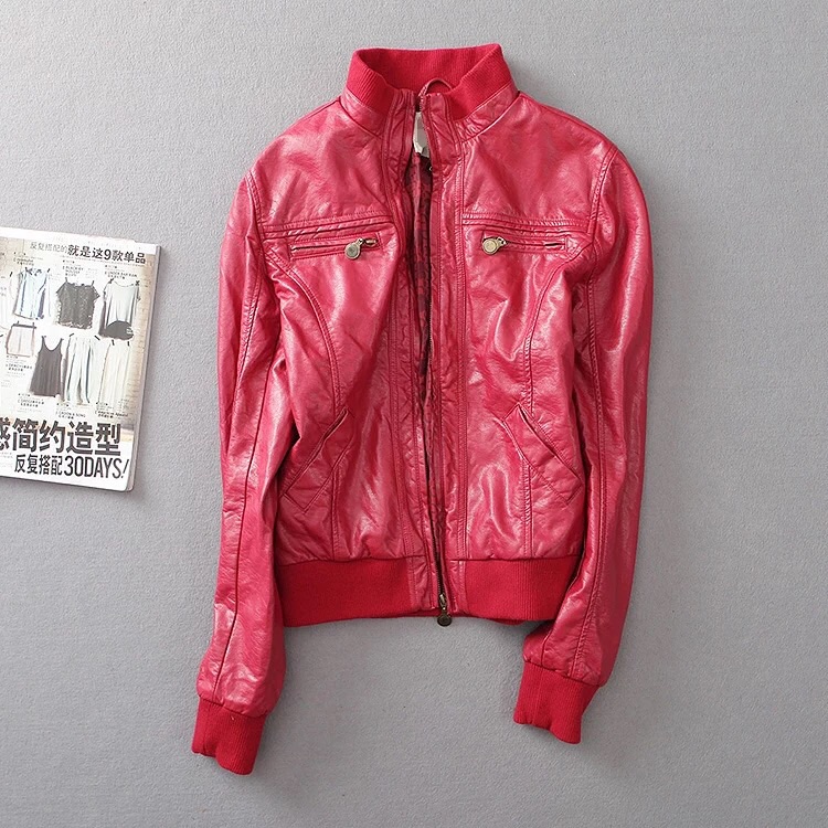 เสื้อหนัง เสื้อแจ็คเก็ตหนัง Jacket หนัง สีแดง แต่งซิบ เท่ห์ ๆ แขน และเอวจั๊มพ์ Size S