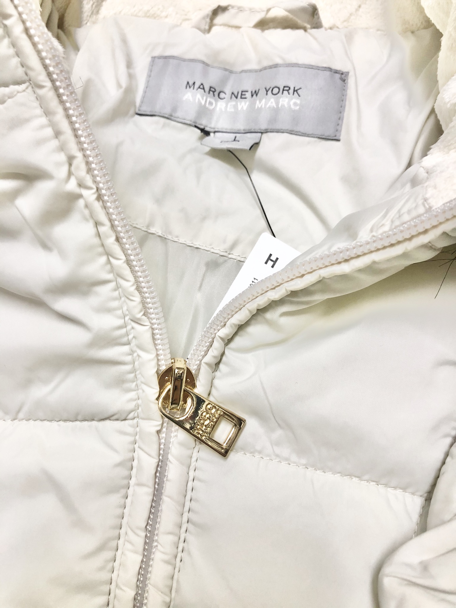 เสื้อโค้ท เสื้อกันหนาว ฮู้ด บุนวมอุ่น เนื้อผ้าสังเคราะห์ MARK NEW YORK (Padded puffer coat) ขาว