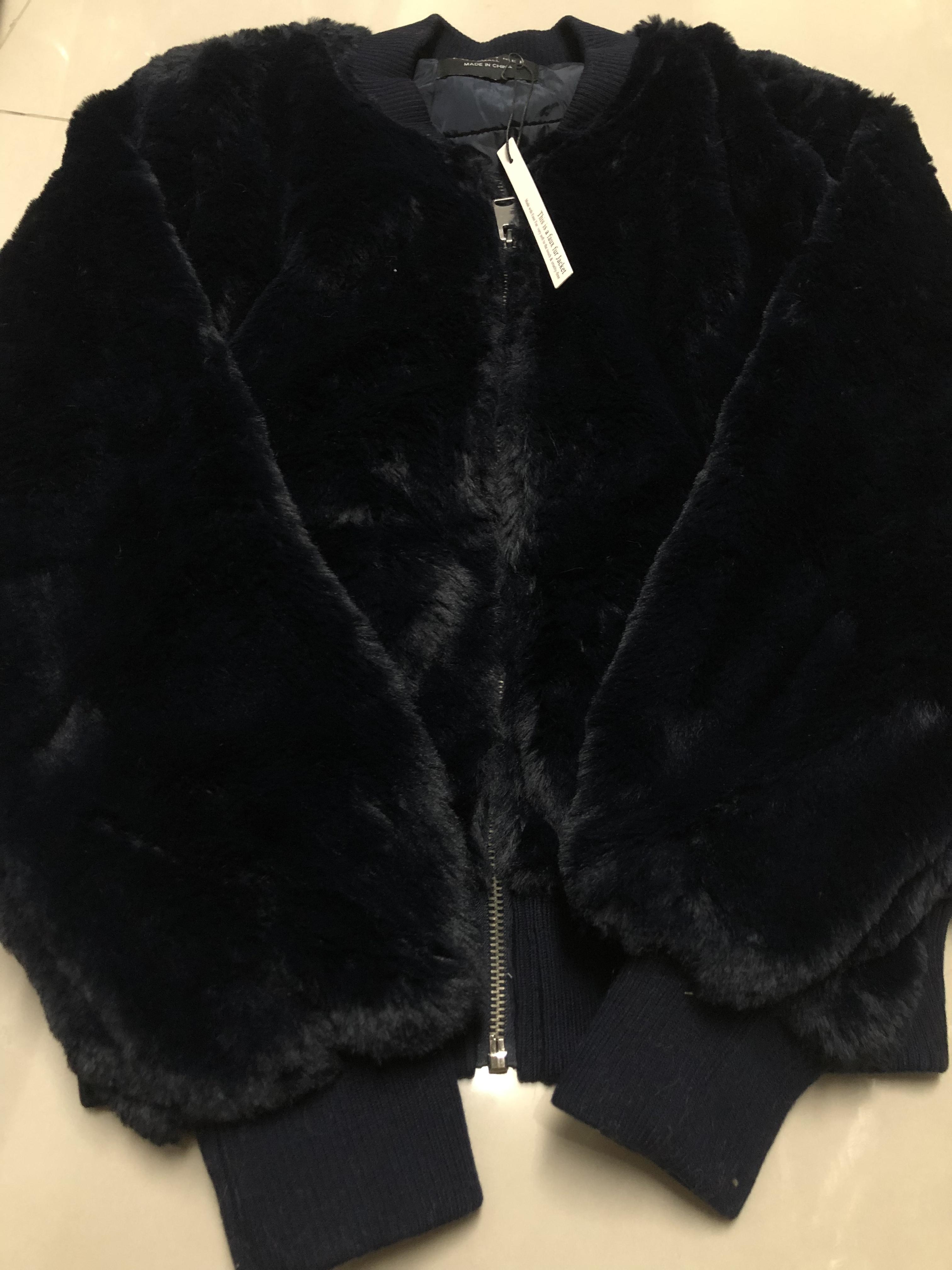 เสื้อเฟอร์กันหนาว หมวกฮู้ด เสื้อขน (FLUFFY COAT) แบรนด์ LOVE TREE
