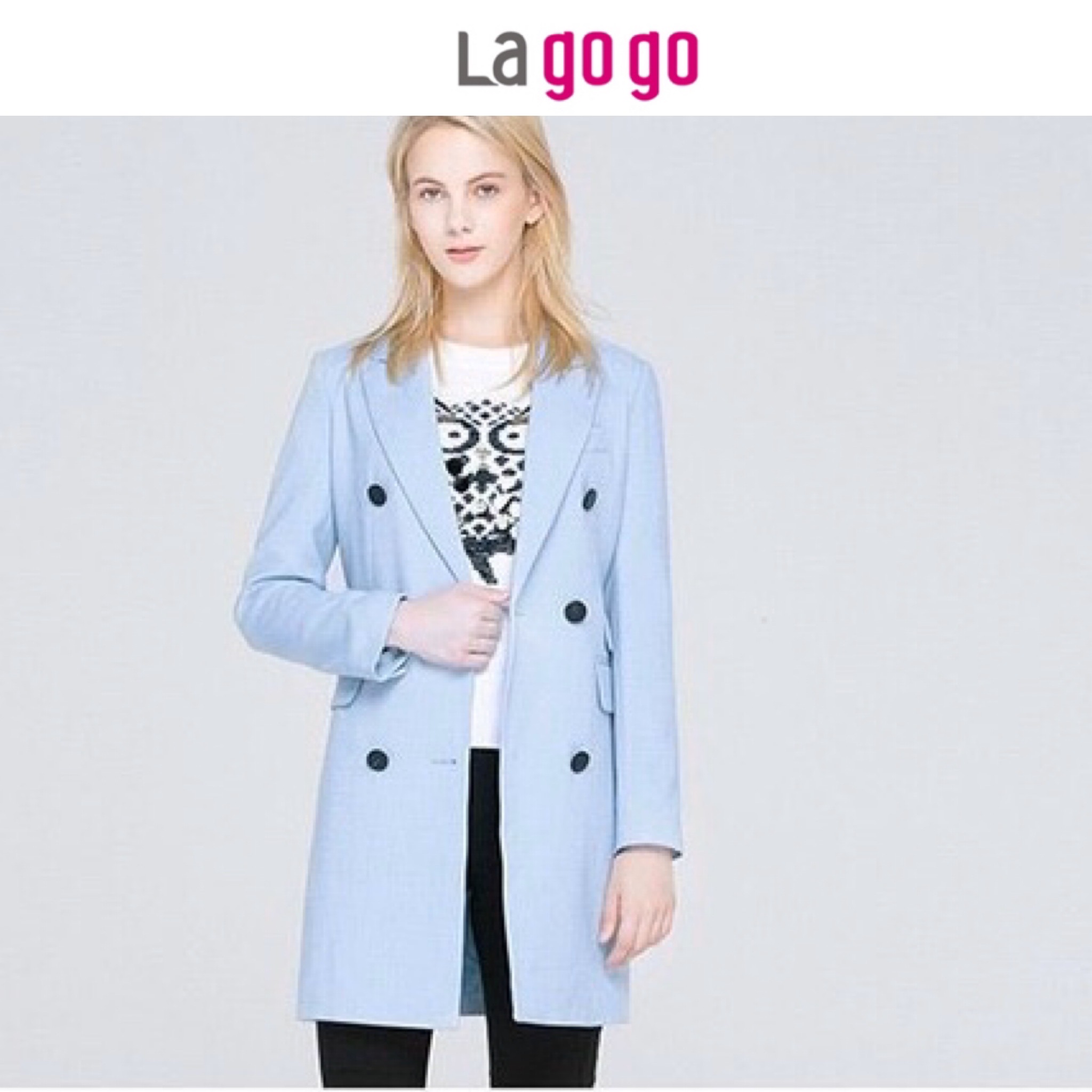 Lagogo เสื้อโค้ท เสื้อนอก โค้ทสูทตัวยาว แบรนด์ LAGOGO สีฟ้า ทรงสูท เข้ารูปสวย แพทเทินเนี๊ยบ สวยมากค่ะ ฟ้า