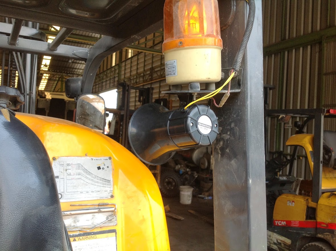 จำหน่าย ติดตั้ง อุปกรณ์แจ้งเตือนความเร็วรถ Forklift