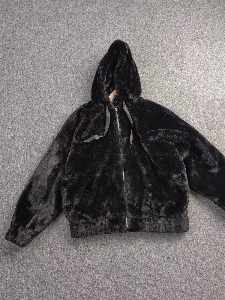 Page one เสื้อเฟอร์กันหนาว หมวกฮู้ด เสื้อขน Fluffy coat แบรนด์ page One ดำ