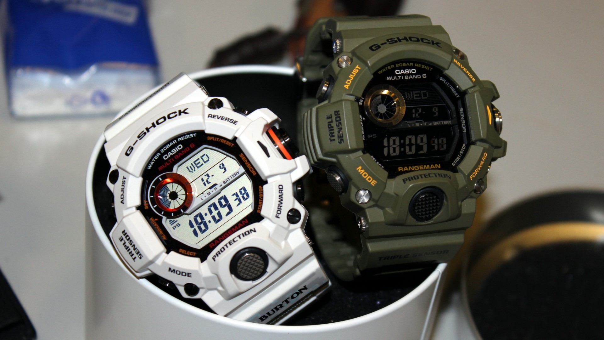 CASIO G-SHOCK นาฬิกาข้อมือ นาฬิกากันน้ำ นาฬิกาของแท้ ประกันศูนย์ CMG 1 ปี รุ่น GW-9400BTJ-8 นาฬิกาสีขาว