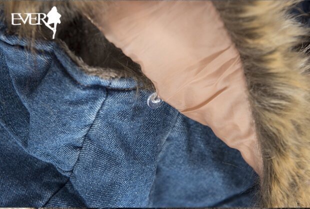 เสื้อกันหนาวฮูท โค้ท กันหนาวฮูทยีนส์ แต่งฮูท เฟอร์ (ขนเฟอร์ถอดได้คะ) แต่งซับขนอุ่นด้านใน งานสวย พรีเมี่ยม มากๆคะ ยีนส์