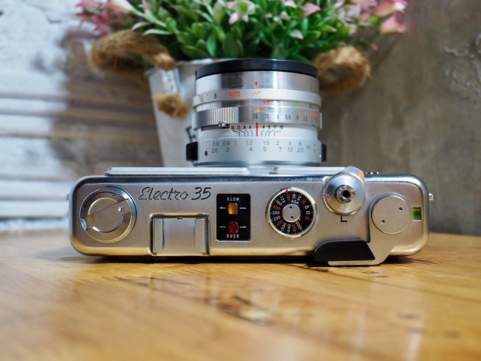 YASHICA ELECTRO 35 GS COLOR YASHINON-DX 45MM.1.7