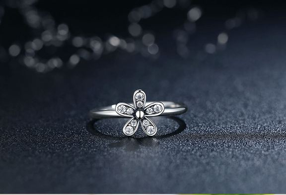 แหวนเงินแท้ 925 Sterling ดีไซน์ เป็น ดอกเดซี่ ดอกไม้ ฝังเพชร CZ แหวนแทนใจ แหวนหมั้น แหวนให้แฟน วันครบรอบ น่ารักสุด ๆ 209506