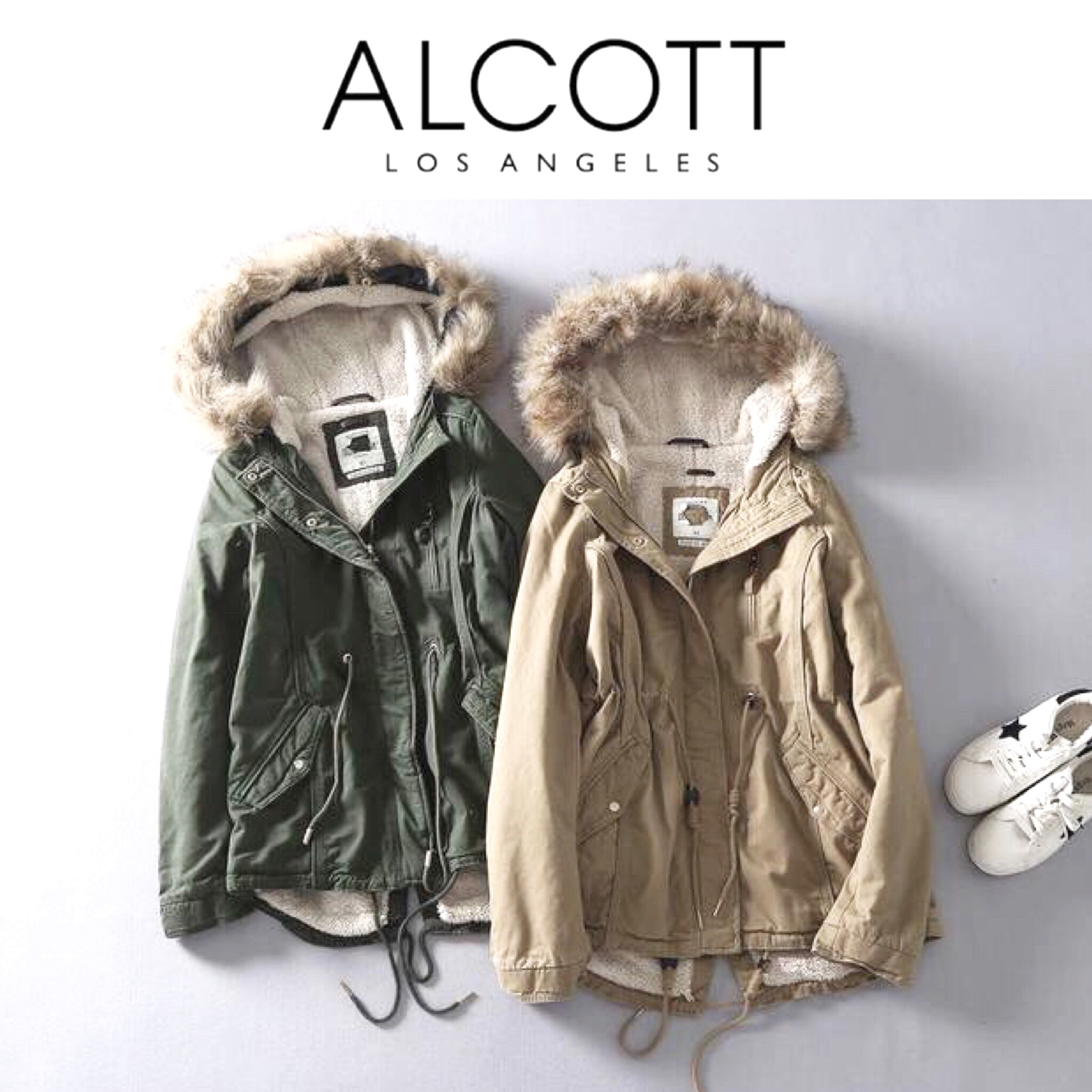 เสื้อกันหนาว เสื้อแนวPARKA กันหนาว แต่งฮูทติดเฟอร์ สีกากี แบรนด์เนม ALCOTT LOSANGELES UK แท้ ซับขนอุ่นสีขาว งานสวยเนี๊ยบมากคะ Size S/M/L /XL กากี