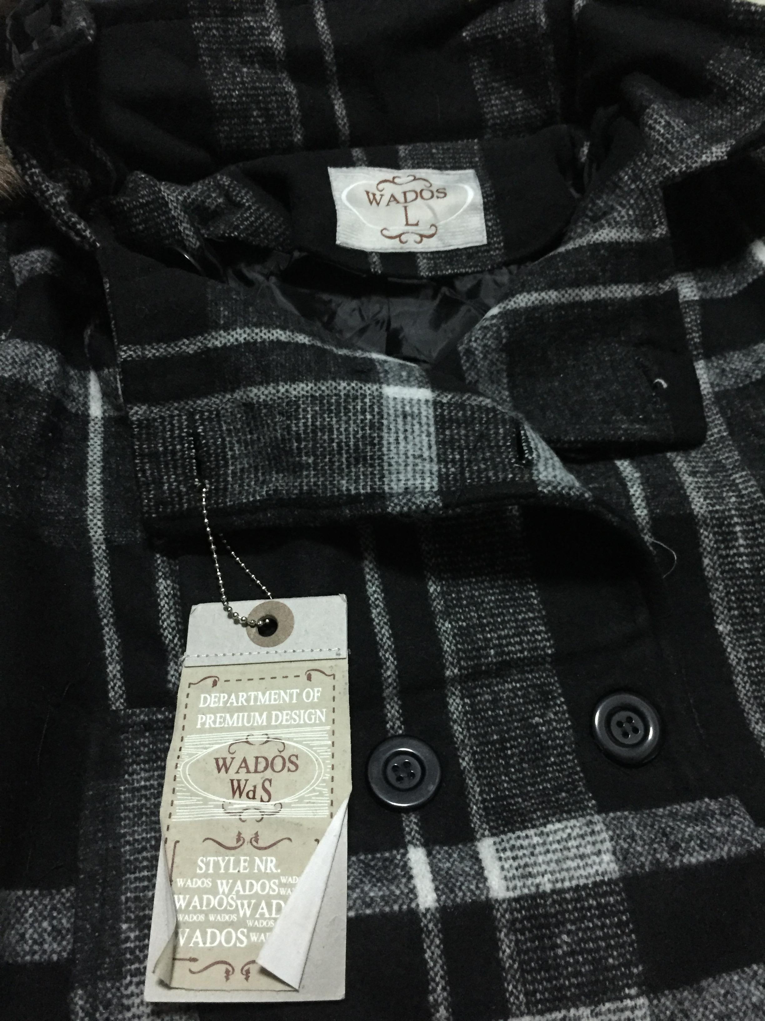 เสื้อกันหนาว เสื้อนอกกันหนาว หมวกฮูท ติดเฟอร์ (หมวกฮูทถอดใส่ได้คะ) แบรนด์เนมYMI แท้ ลายตารางสก๊อต ขาวดำ เนื้อผ้าสักหลาด แบรนด์เนม สวยหรู Size S/M/L ตารางขาว