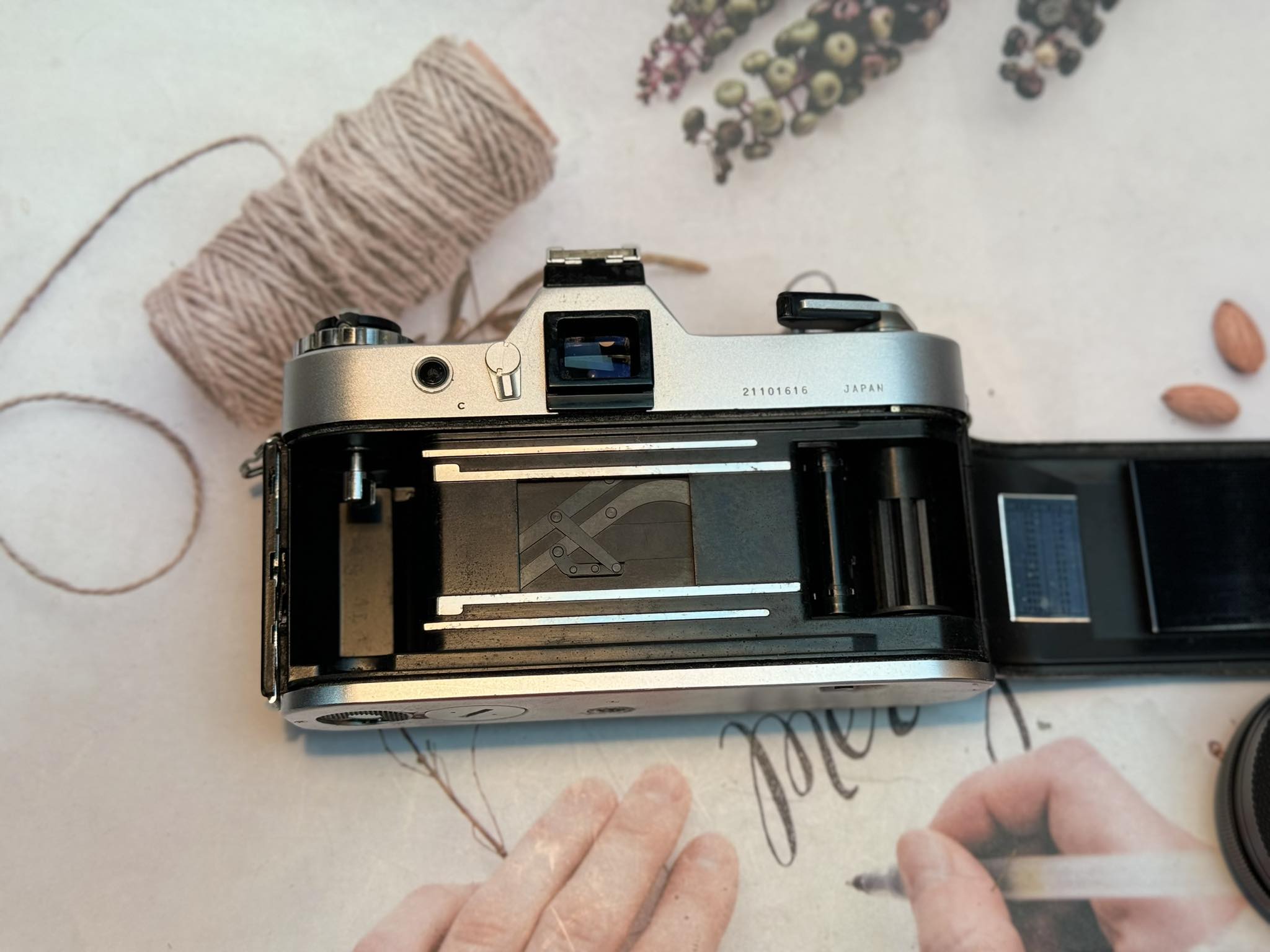 YASHICA ELECTRO AX YASHICA AUTO YASHINON DS-M 50MM.F1.7