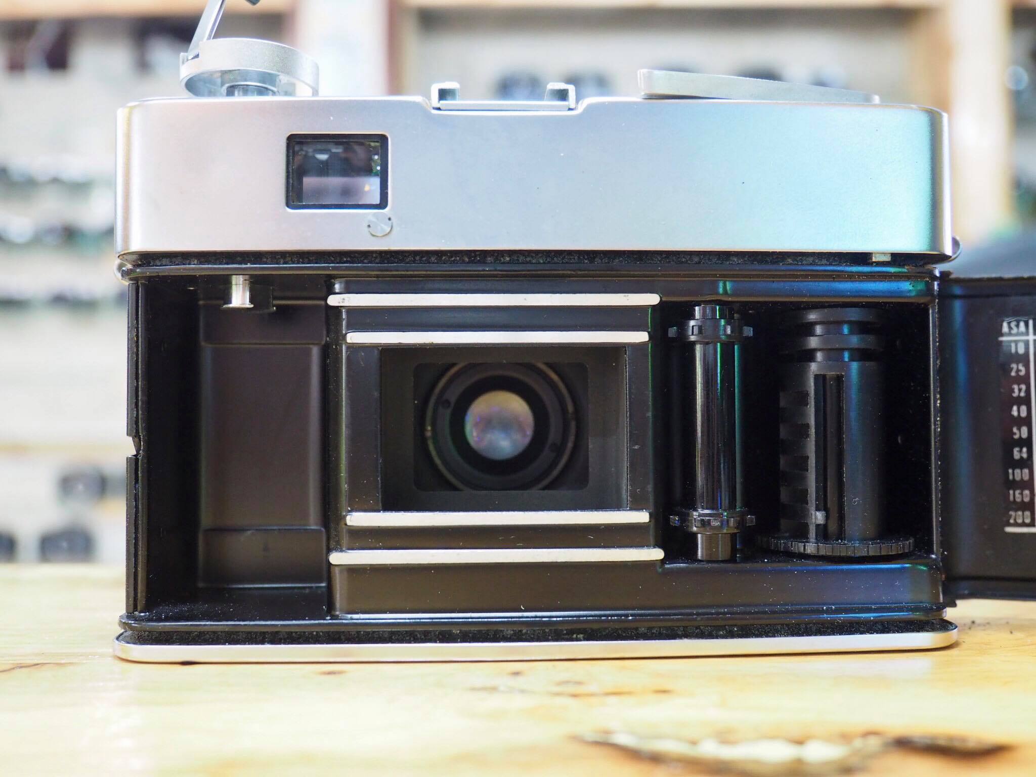 KONICA EE MATIC KONICA HEXANON 40MM.F2.8