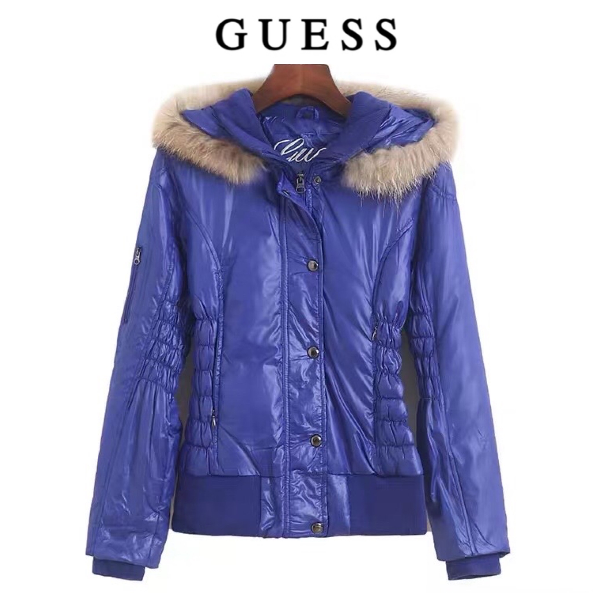 GUESS เสื้อกันหนาว ขนห่าน แต่งหมวกฮูท แบรนด์ GUESS ติดเฟอร์ปลายหมวก (ขนเฟอร์ถอดได้คะ) สำเนา ดำ