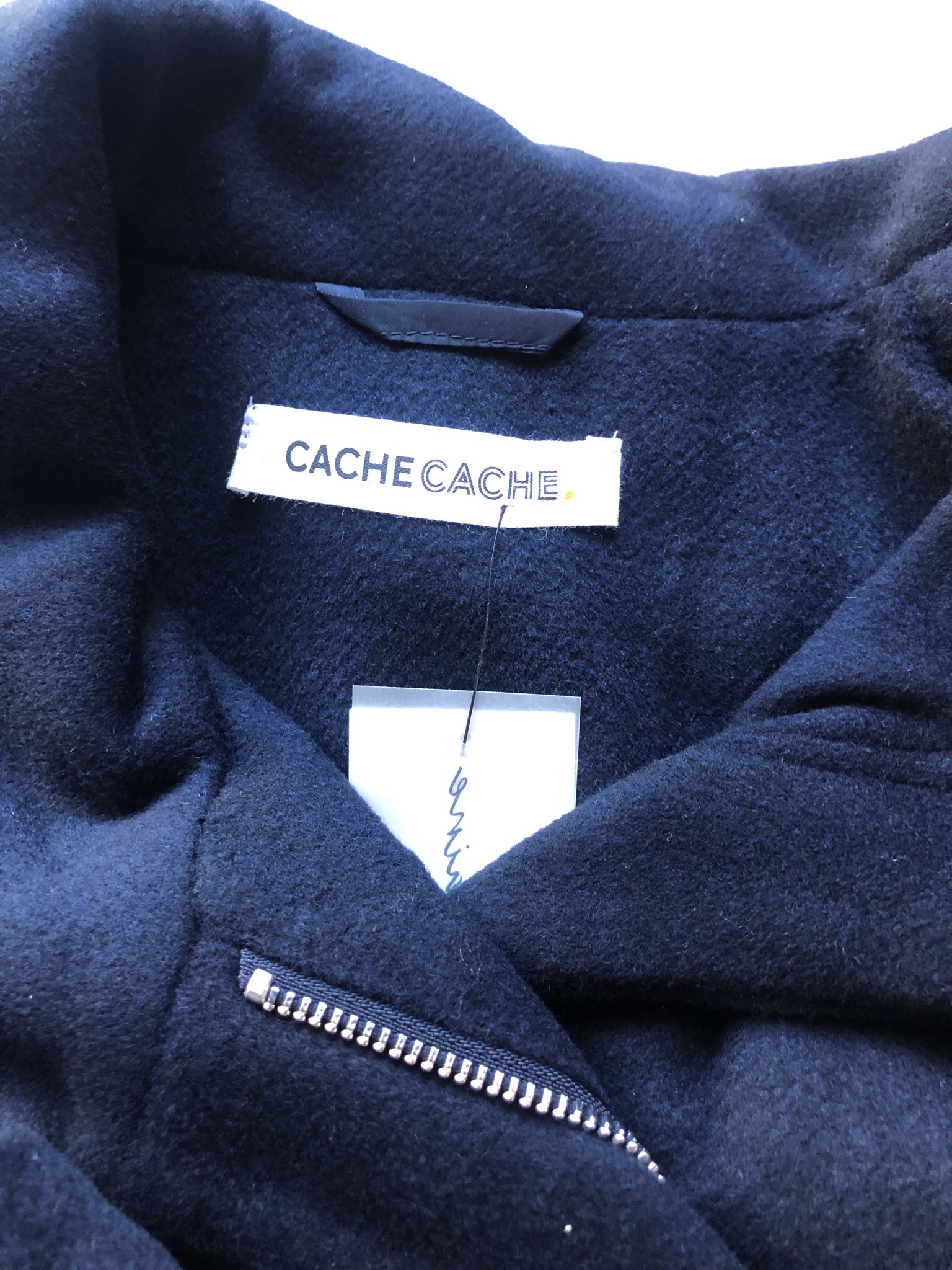 เสื้อโค้ท เสื้อกันหนาวสักหลาดวูล แบรนด์ cache cacheงานพรีเมี่ยมเกรดคะ•ขนเฟอร์ ถอดใส่ได้คะ•ขนเฟอร์ถอดใส่ได้คะ สำเนา สำเนา สำเนา สำเนา สำเนา สำเนา สำเนา น้ำเงินกรม