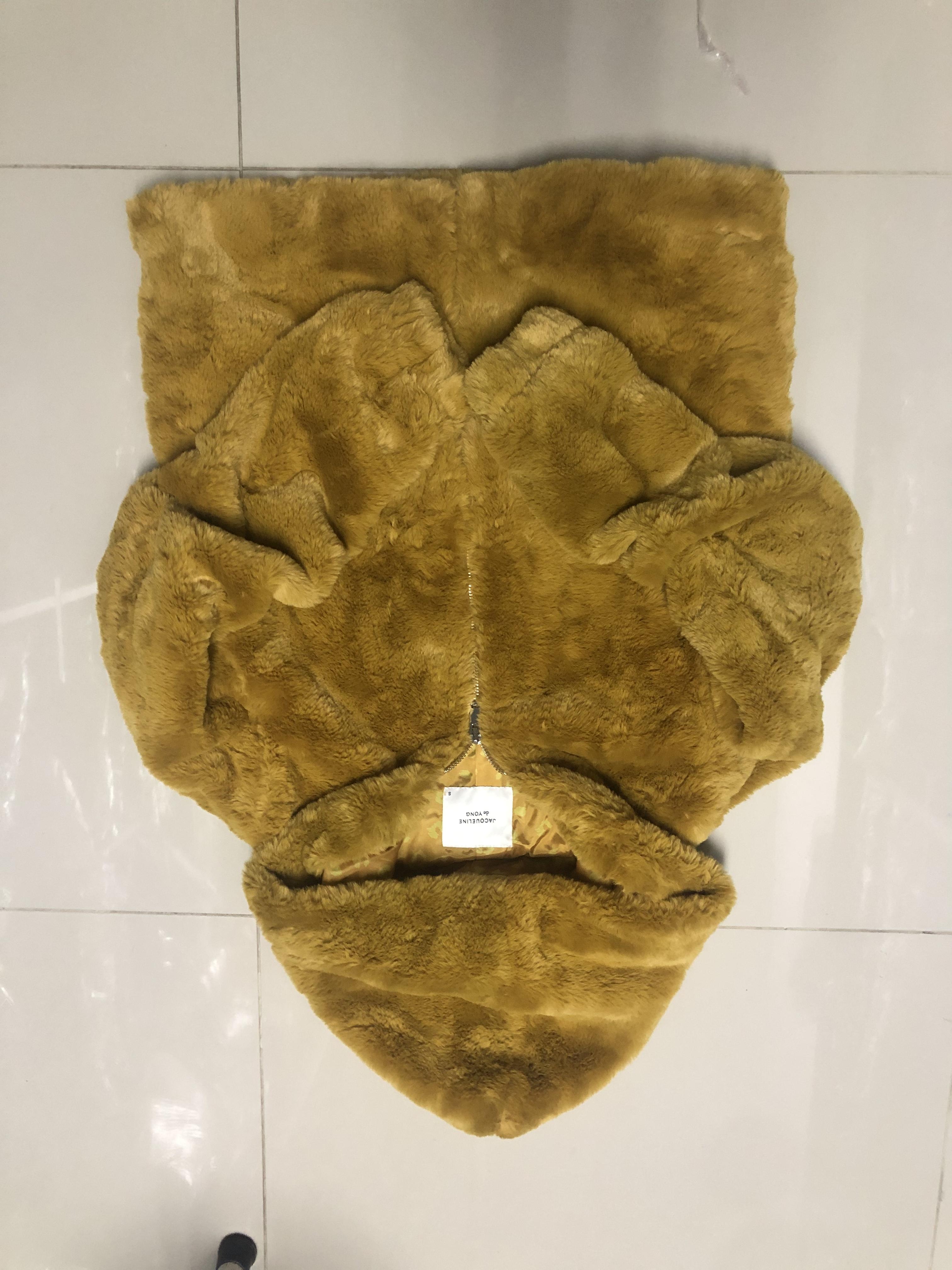 Jacqueline เสื้อเฟอร์กันหนาว หมวกฮู้ด เสื้อขน Fluffy coat แบรนด์ jacqueline เหลืองขมิ้น