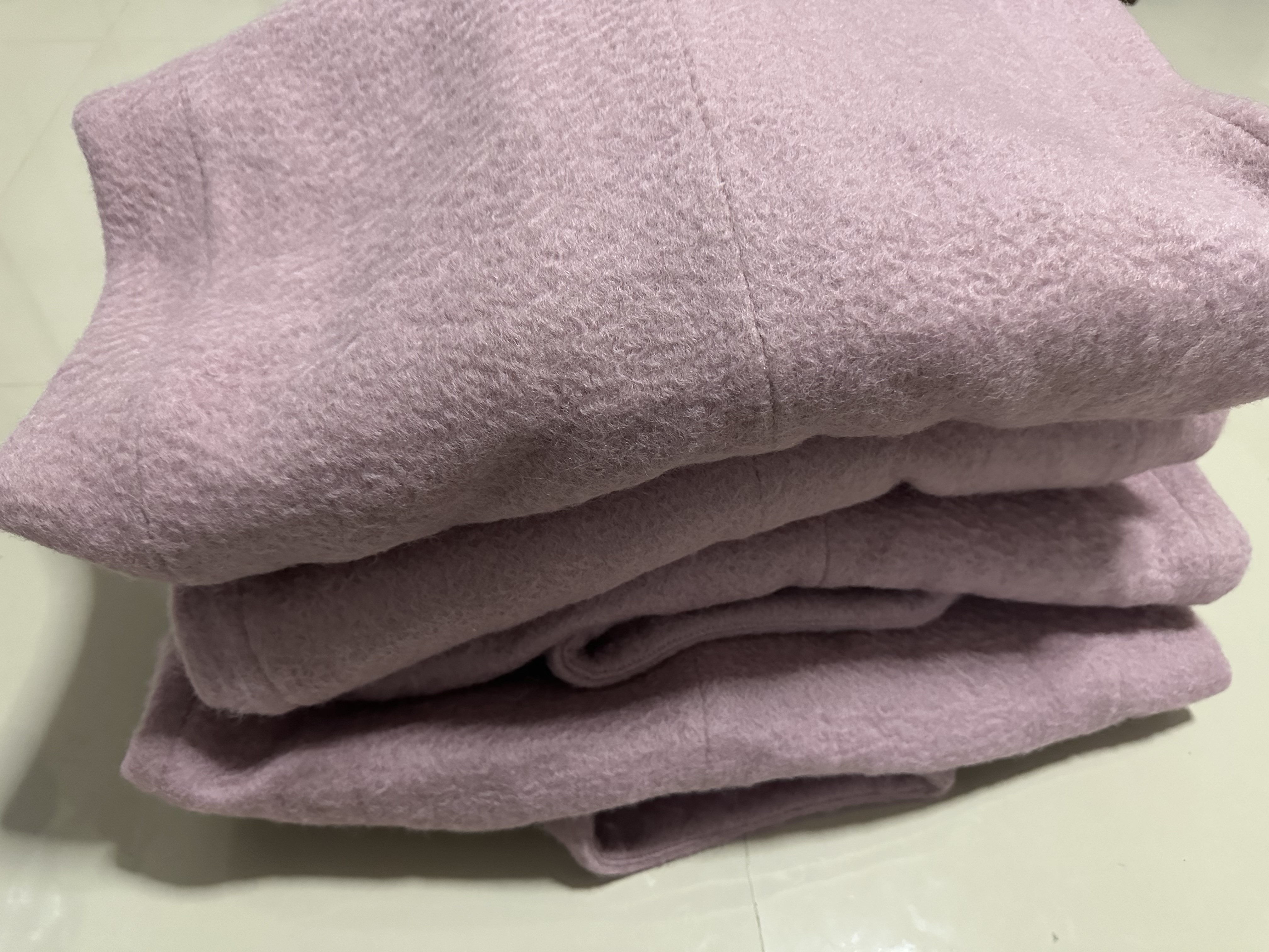 เสื้อโค้ท เสื้อกันหนาว เนื้อผ้าสักหลาด สีม่วงอ่อน แบรนด์ H&M