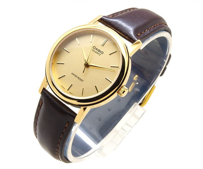 CASIO นาฬิกาคาสิโอ นาฬิกาข้อมือ นาฬิกากันน้ำ นาฬิกาของแท้ ประกันศูนย์ CMG 1 ปี รุ่น LTP-1095Q-9A นาฬิกาสีทอง