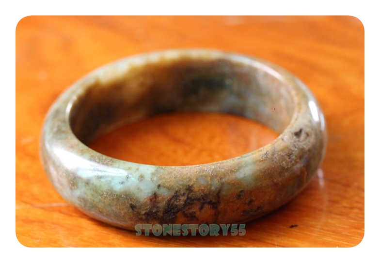 กำไลหยก*6.3 เขียวลายธรรมชาติ มีหลายสีในวงเดียว วงหนาสวย