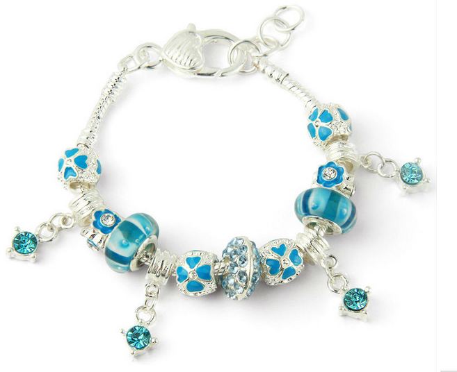 สร้อยข้อมือ Diy สไตล์ Pandora กำไลข้อมือ ร้อย Glass Bead สีฟ้า แต่ง จี้ดอกไม้ ติด คริสตัล ออสเตเรีย สีฟ้าสดใส ใส่ออกงาน กับ เดรสสีฟ้า 35506