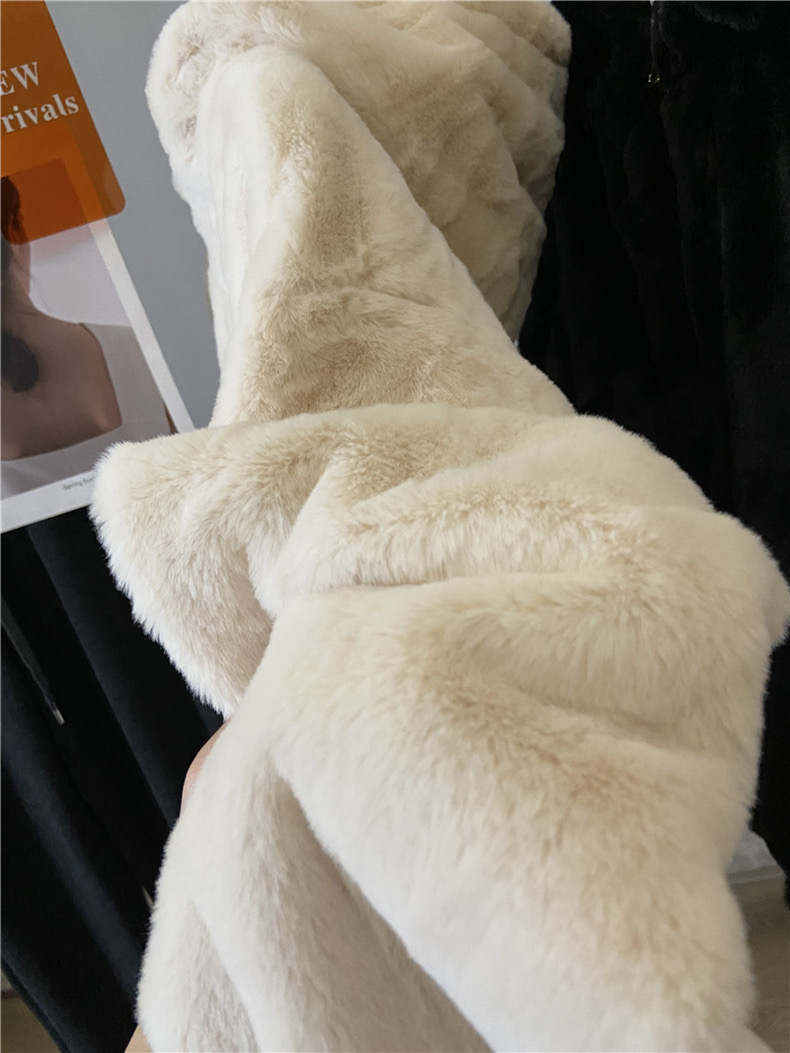 Page one เสื้อเฟอร์กันหนาว หมวกฮู้ด เสื้อขน Fluffy coat แบรนด์ page One สำเนา ดำ