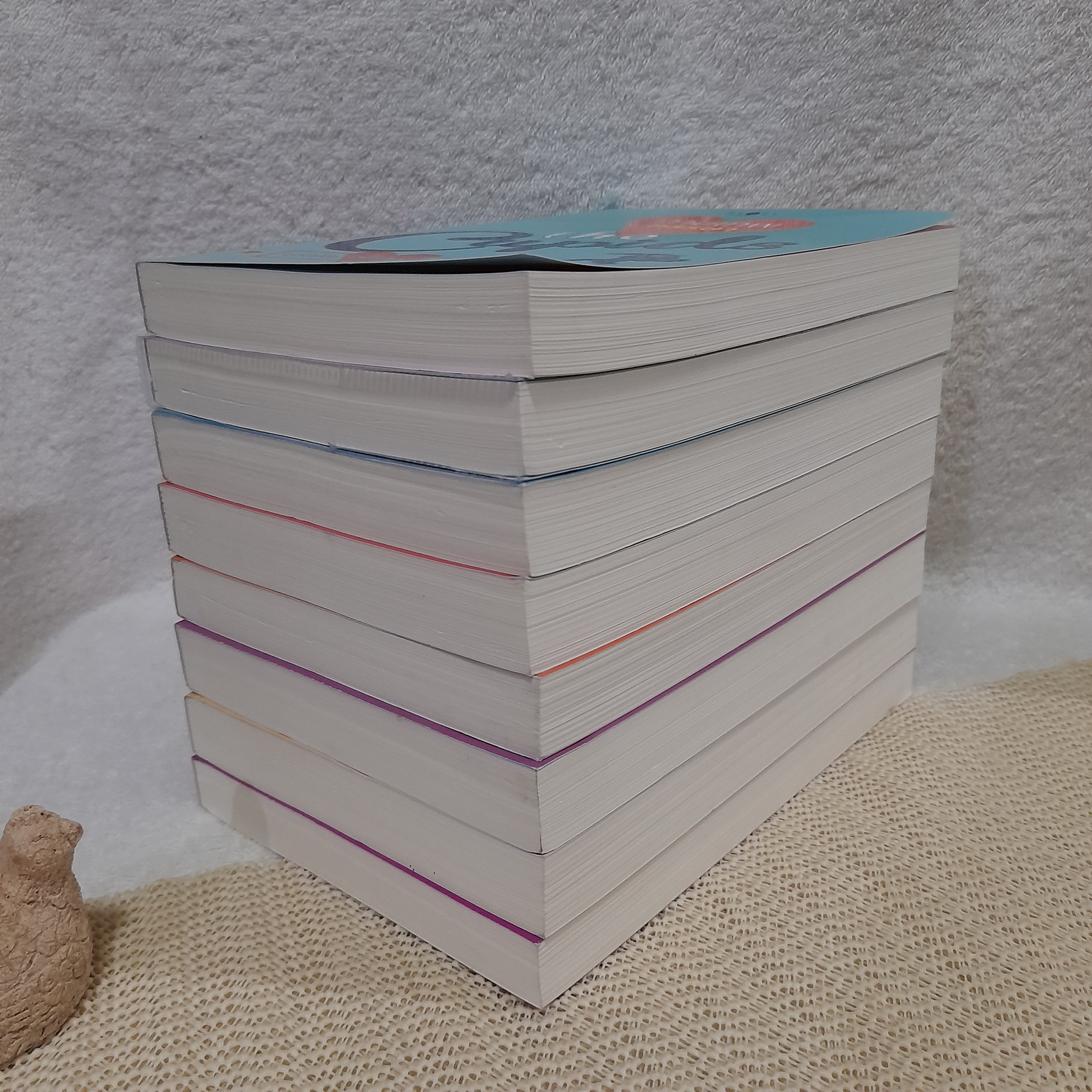 นิยายชุด บริษัทรักอุตลุด 8 เล่ม (กามเทพหรรษา / กามเทพออกศึก / ลูบคมกามเทพ / กามเทพซ้อนกล / กามเทพออนไลน์ / ซ่อนรักกามเทพ / กามเทพปราบมาร / กามเทพจำแลง)