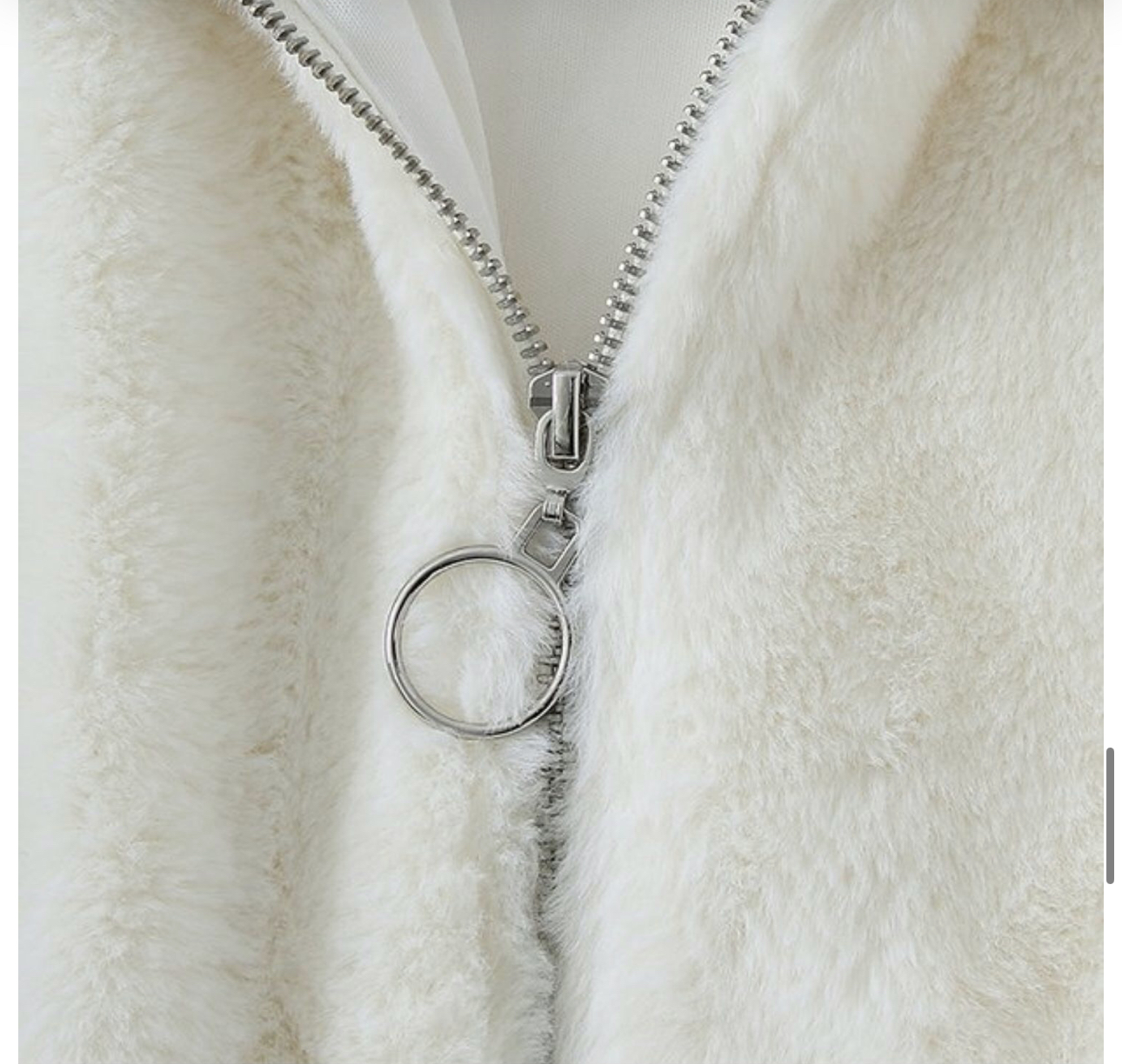 Forever21 เสื้อเฟอร์กันหนาว หมวกฮู้ด เสื้อขน แบรนด์ forever21 (FLUFFY COAT) ขาว