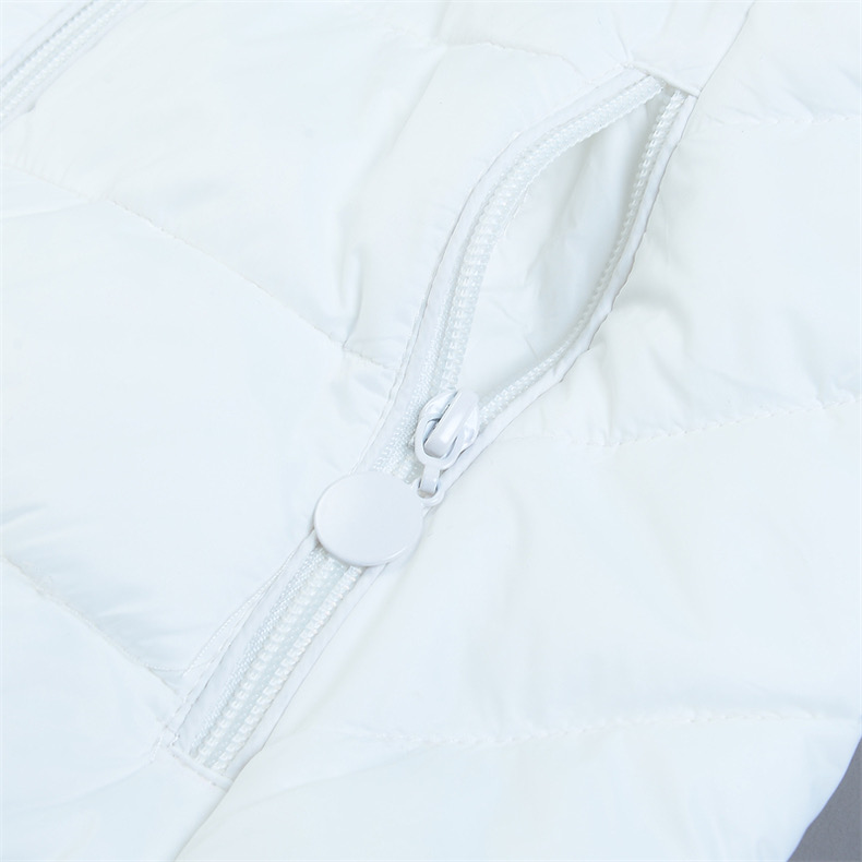 เสื้อกันหนาว บุนวมอุ่น แต่งเฟอร์ ฮู้ด สีขาวครีม LH สำเนา นู้ด