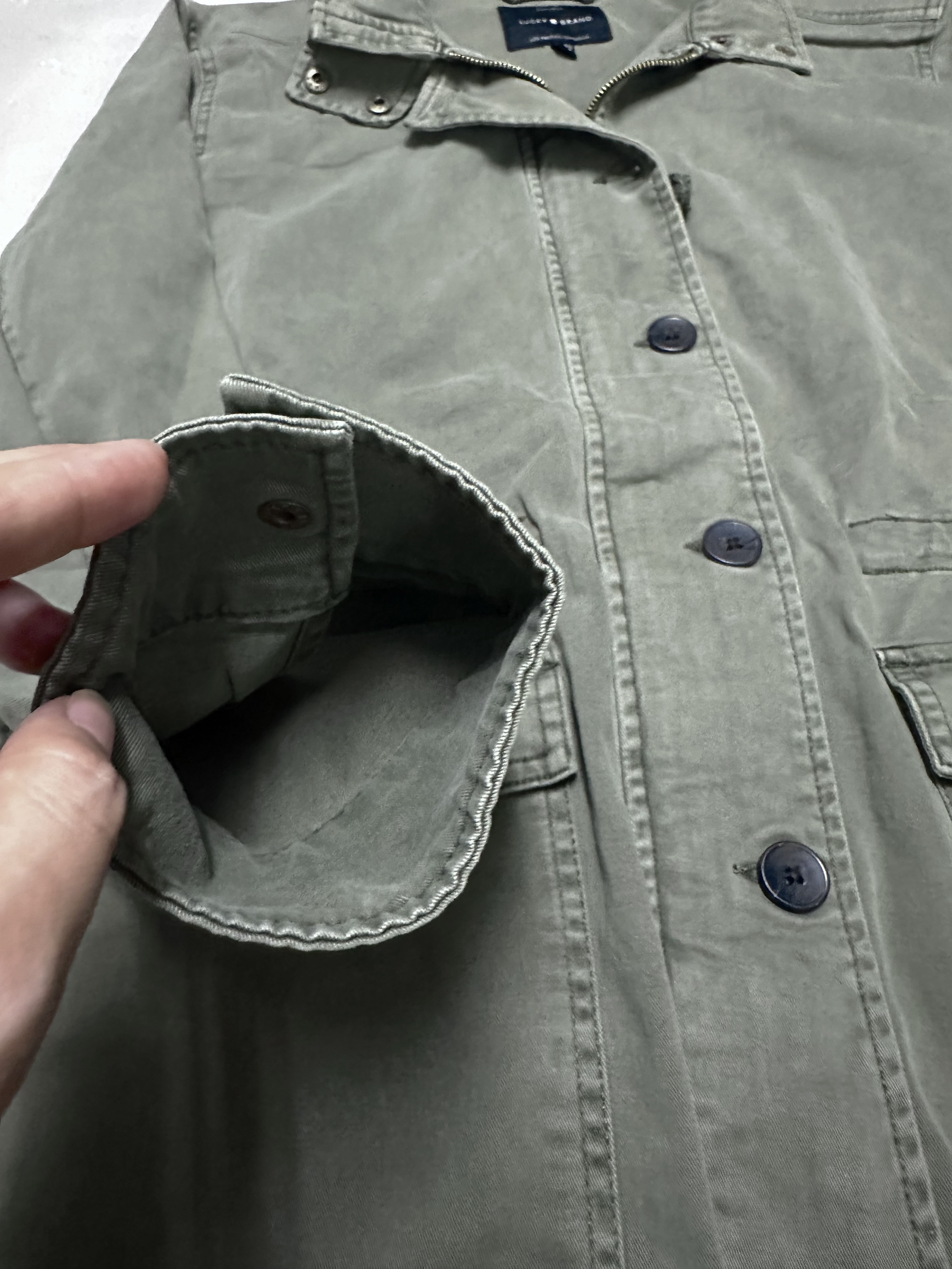 LUCKY BRAND เสื้อนอกเขียวทหาร เสื้อแจ็คเก็ต แนวทหาร แพทเทิน Lucky brandสวย เท่ห์ มาก แบรนด์ In extenso สำเนา เขียว