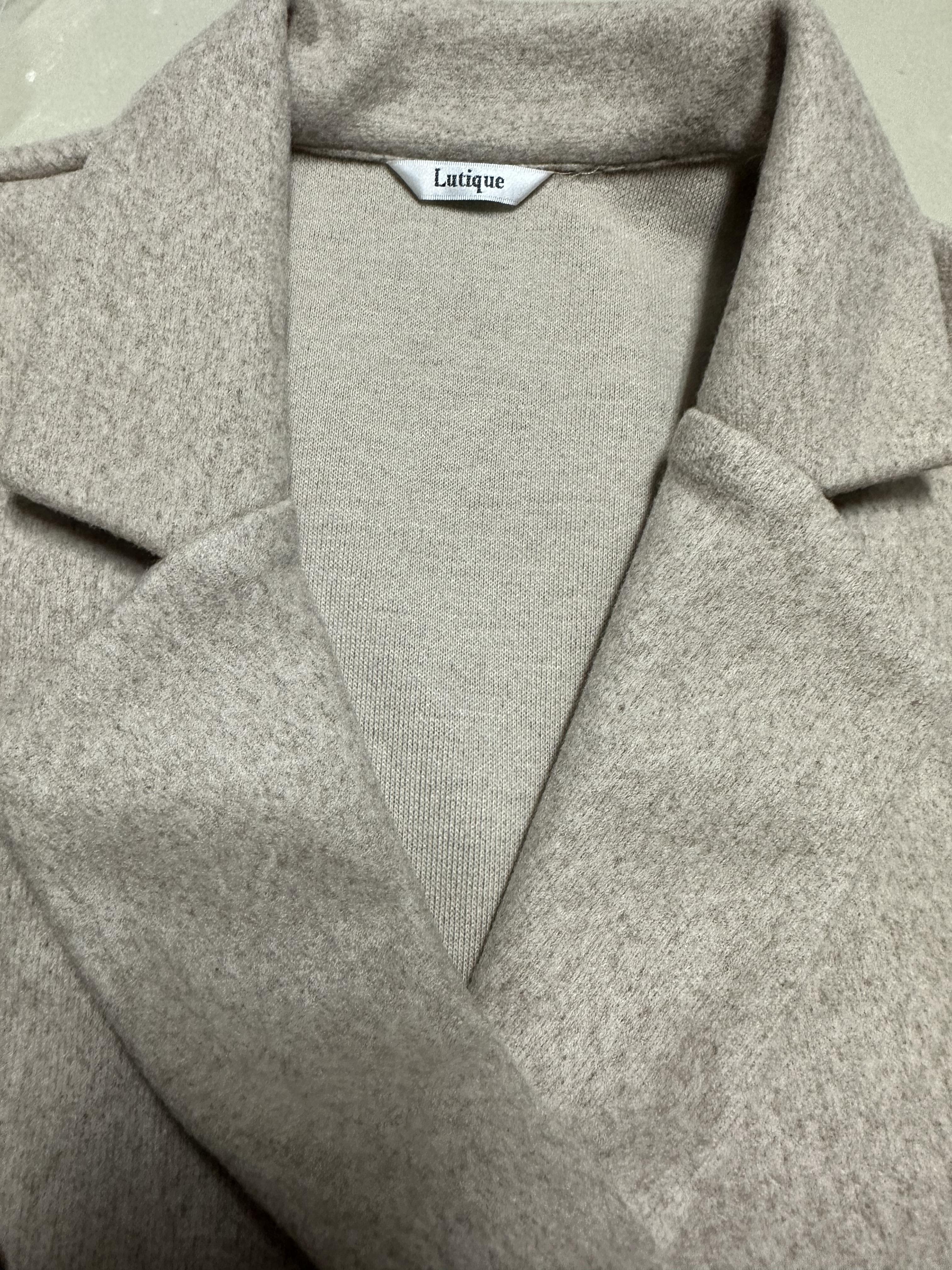 Lutique เสื้อโค้ทวูล Trench coat เสื้อโค้ทเฟอร์ โค้ทสักหลาดสีเบจ แบรนด์ LUTIQUE