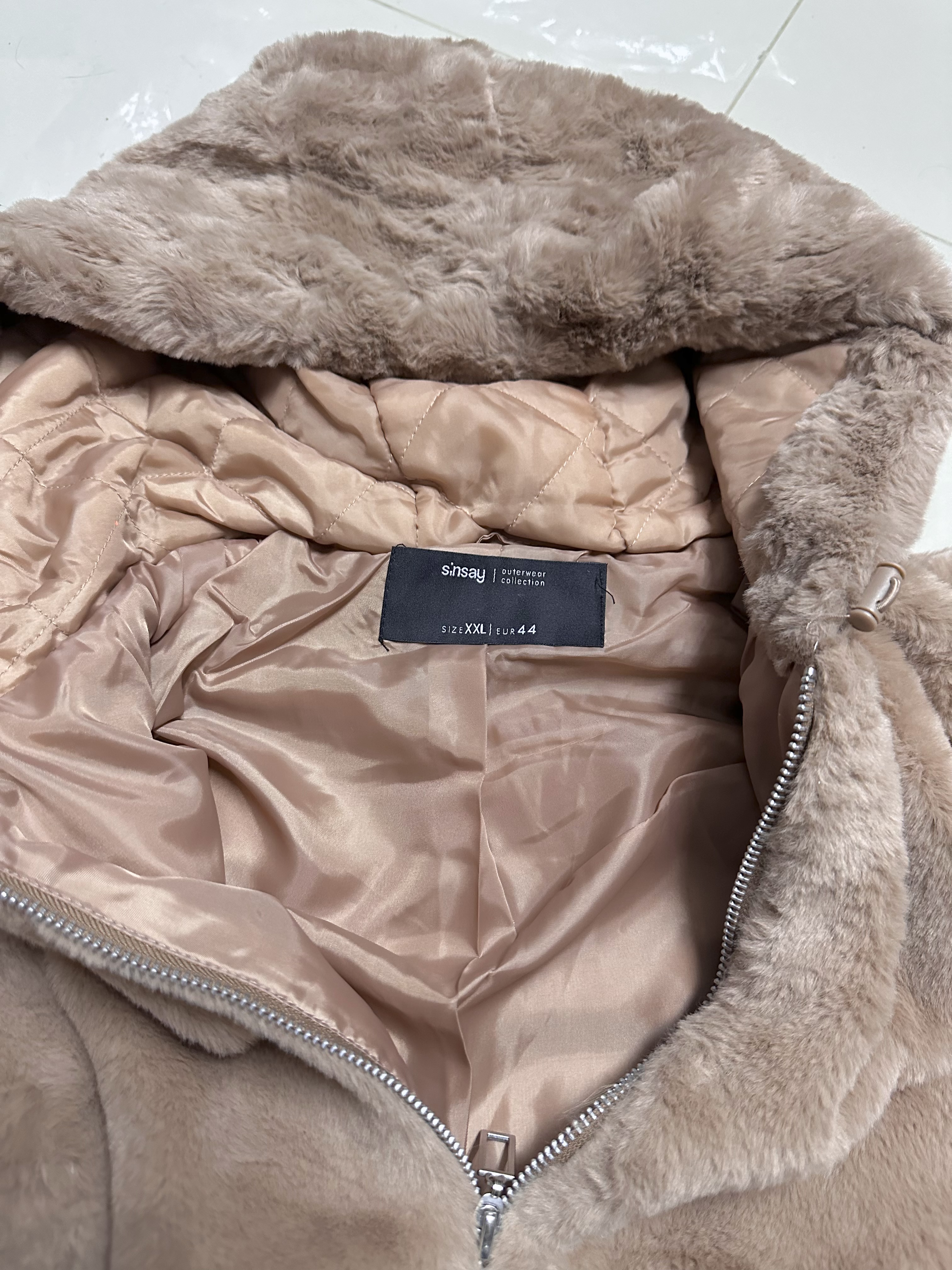 Sinsay เสื้อเฟอร์กันหนาว หมวกฮู้ด เสื้อขน Fluffy coat แบรนด์ SINSAY น้ำตาล