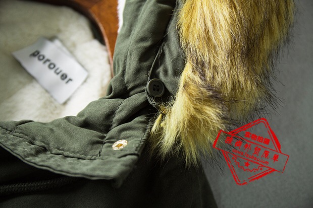 เสื้อโค้ทฮูท กันหนาว Parka สีดำ เนื้อผ้าไนล่อนสังเคราะห์ แบรนด์ Private pause แต่งขนเฟอร์ ซับขนอุ่นด้านใน เฟอร์สวย พริ้วมากคะ (ขนเฟอร์ถอดได้คะ) งานสวย บุนวมอุ่น ใส่ติดลบได้เลยคะ Size XS/S/M/ L/XL/XXL สำเนา ดำ
