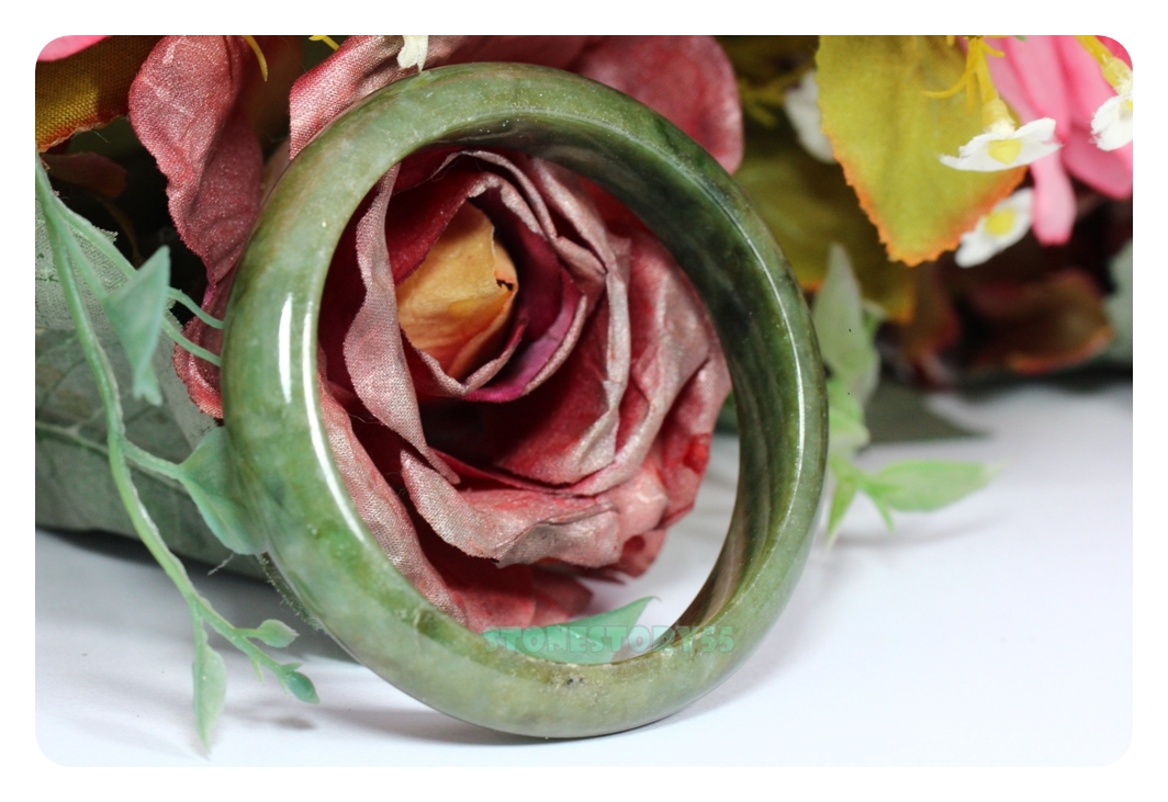 กำไลหยก5.5ซม