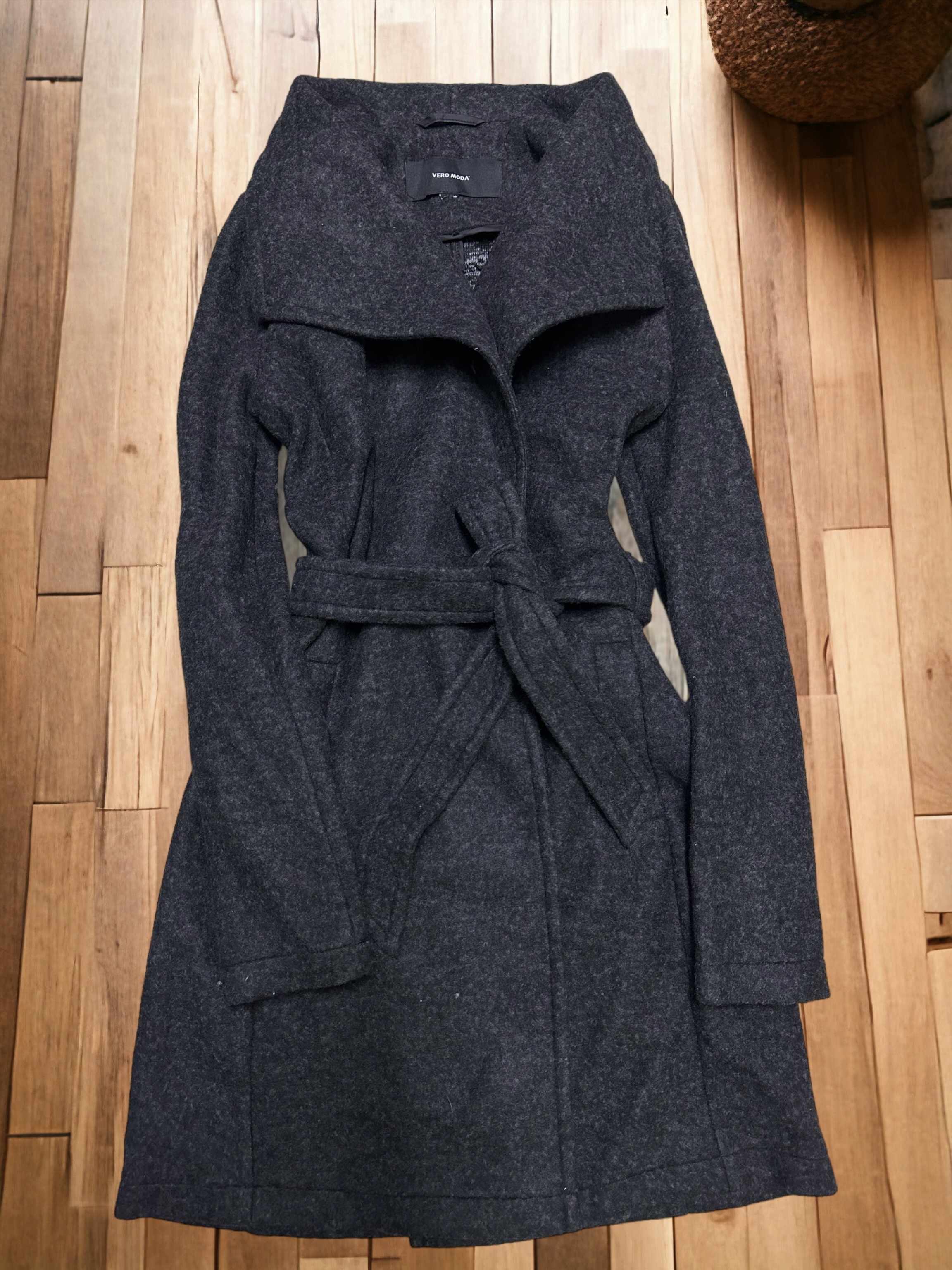 เสื้อโค้ท เสื้อกันหนาว เนื้อผ้าวูล โค้ทวูล สีดำ แบรนด์ vero moda