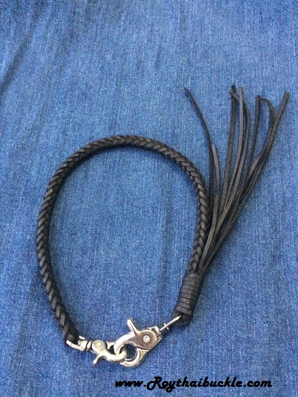 สายถักหนัง 9 เส้น สีดำ หัวเกี่ยวก้ามปูเงิน เส้นยาว 40 cm