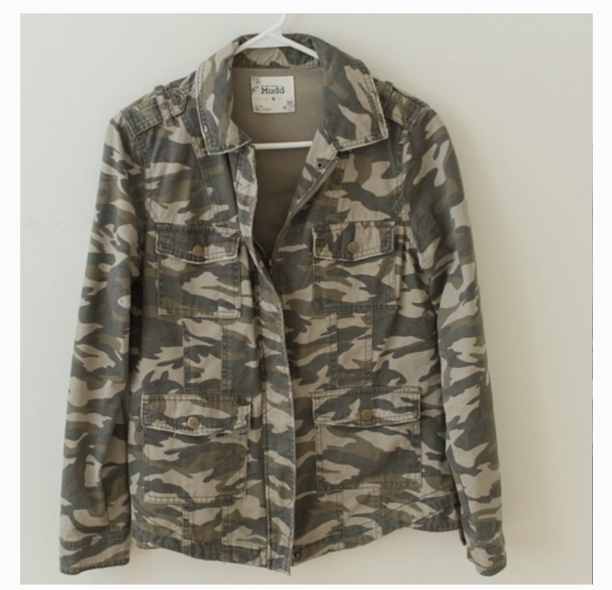 Mudd เสื้อทหาร เสื้อแจ็คเก็ตลายพราง เสื้อนอกแนวทหาร แพทเทินสวย เท่ห์มาก แบรนด์ MUDD คะ สำเนา สำเนา สำเนา เขียว