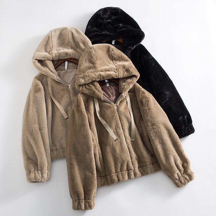 Page one เสื้อเฟอร์กันหนาว หมวกฮู้ด เสื้อขน Fluffy coat แบรนด์ page One ดำ