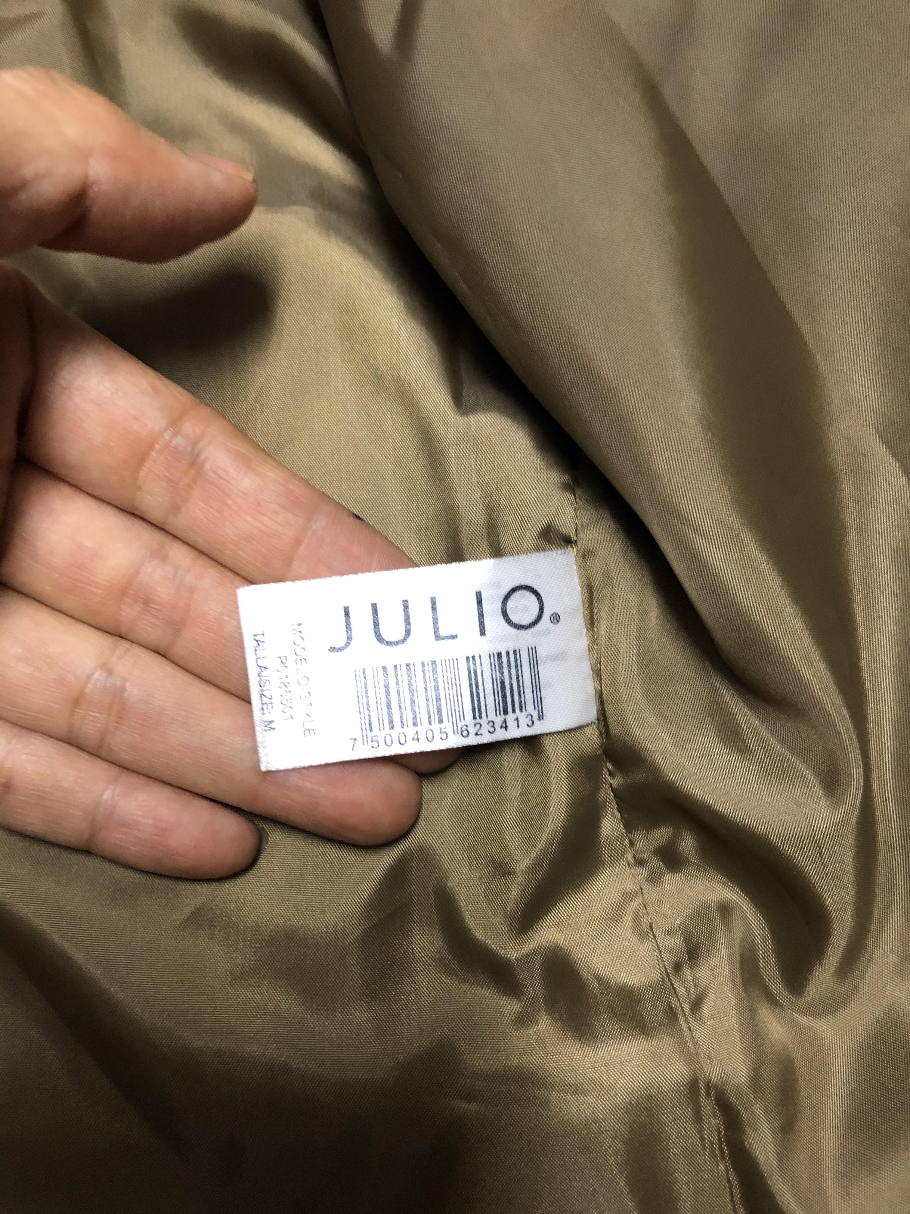 JULIO เสื้อฮู้ด เสื้อแจ็คเก็ตหมวกฮู้ด สีน้ำตาล JULIO แพทเทินสวย เท่ห์ มาก หมวกฮู้ดถอดได้ค่ะ น้ำตาล