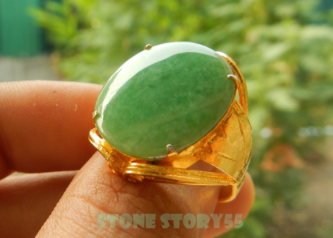 หยกพม่าแท้