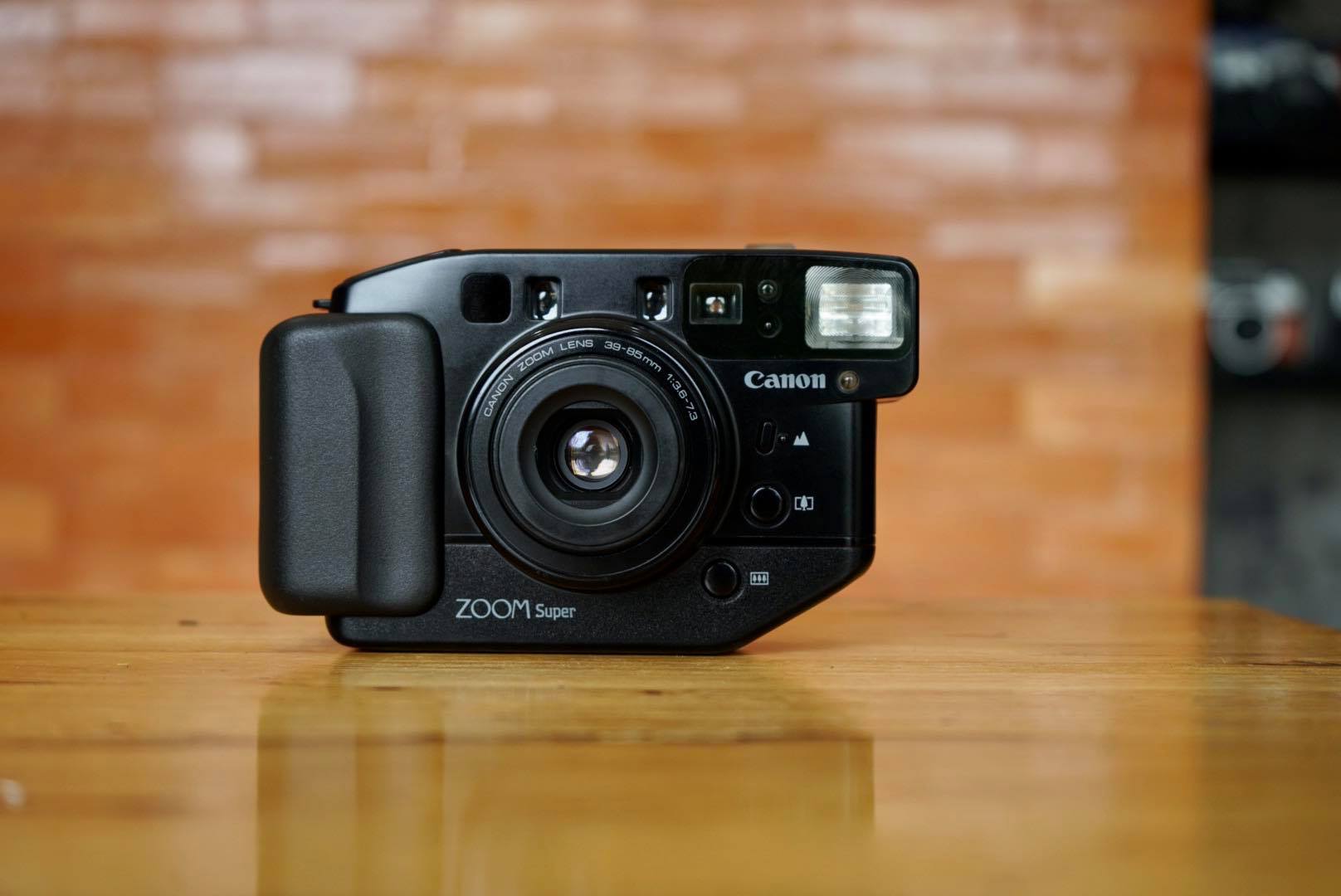 CANON AUTOBOY SUPER CANON ZOOM LENS 39-85MM.F3.6-7.3
