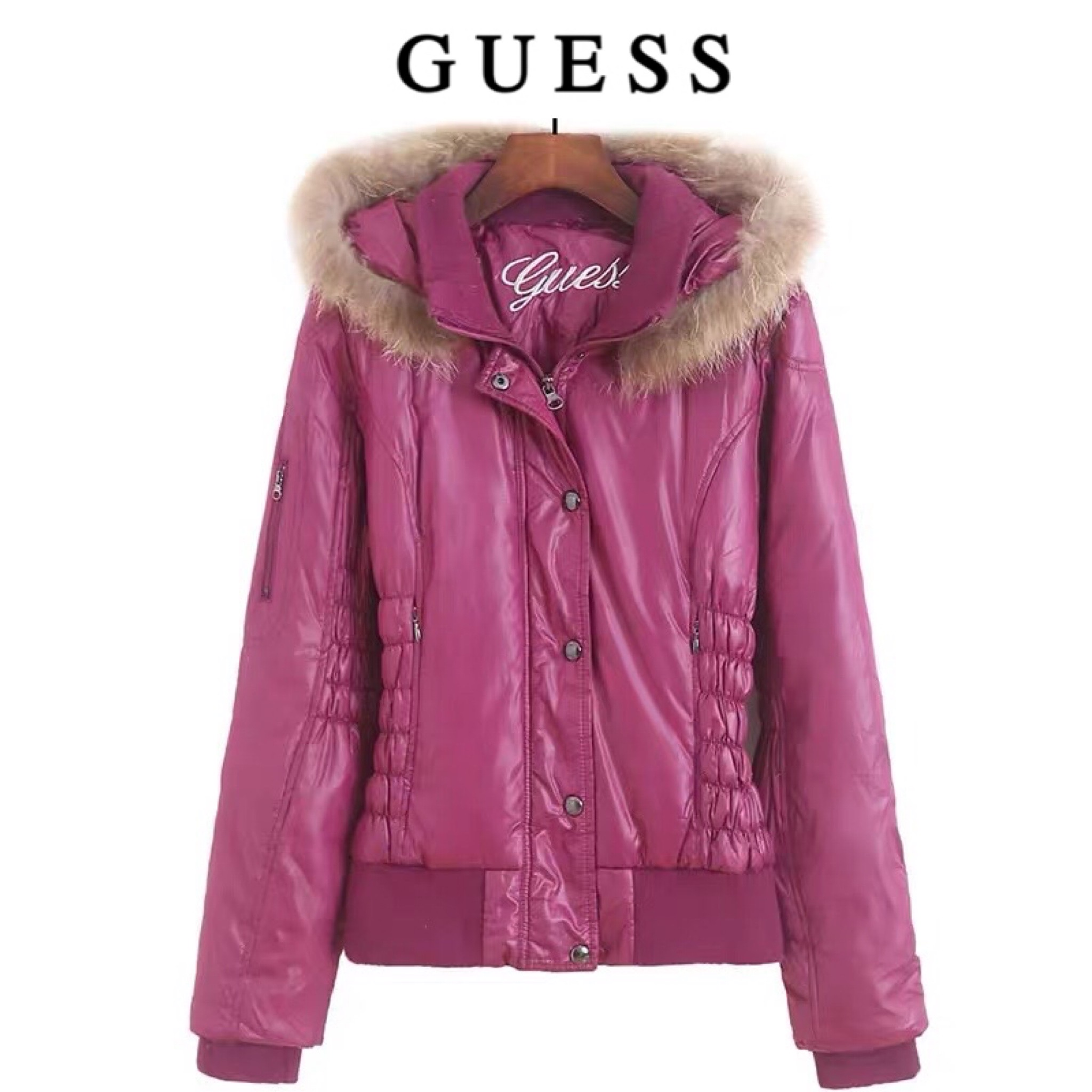 GUESS เสื้อกันหนาว ขนห่าน แต่งหมวกฮูท แบรนด์ GUESS ติดเฟอร์ปลายหมวก (ขนเฟอร์ถอดได้คะ) สำเนา ดำ