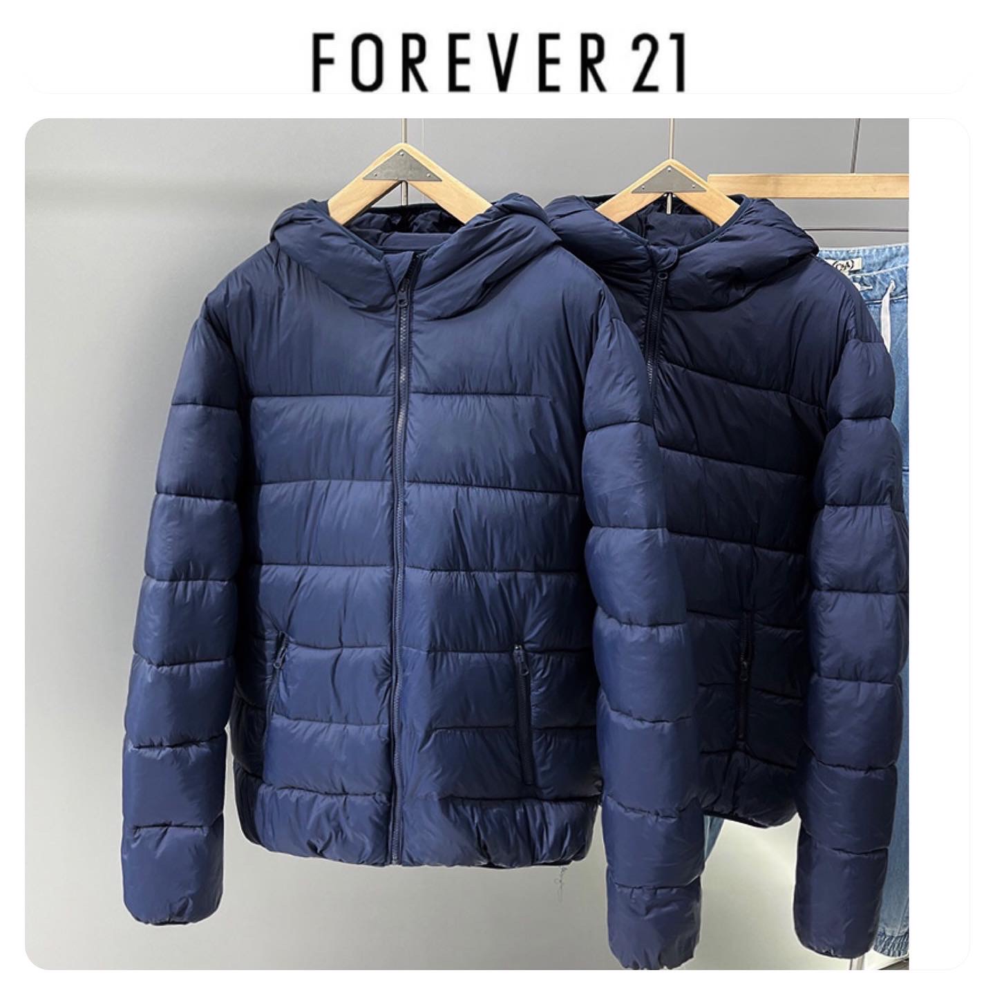 Forever21 เสื้อกันหนาว ติดฮูท เสื้อบอมเบอร์ บุนวมอุ่น แบรนด์ Forever21 / Men's Black Lightweight Puffer Jacket น้ำเงิน