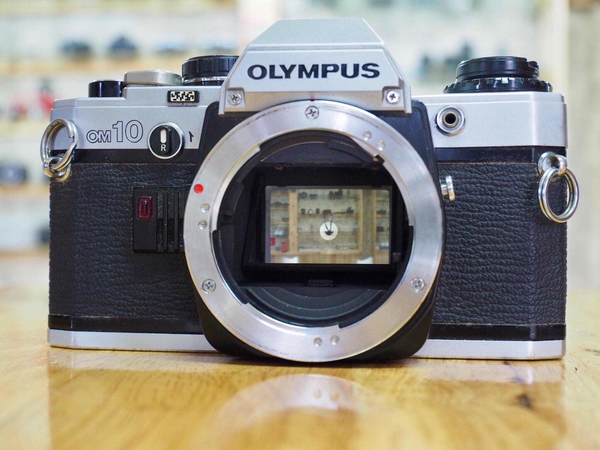 OLYMPUS OM-10