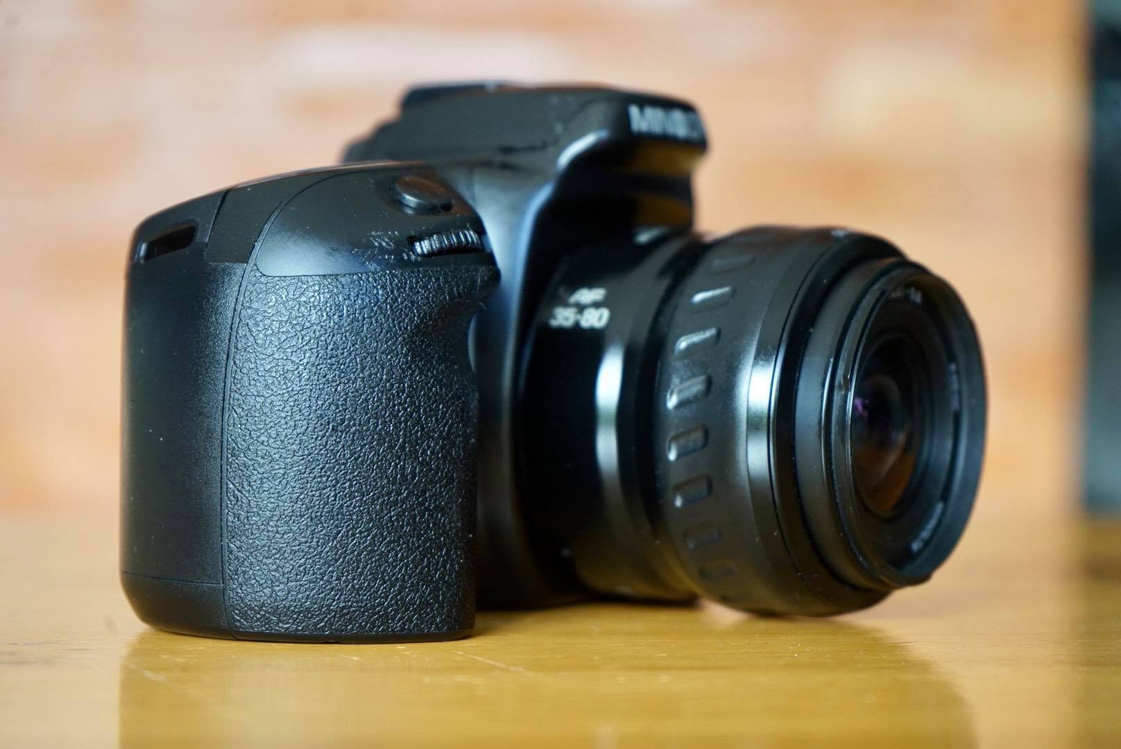 MINOLTA ALPHA 303SI MINOLTA POWER ZOOM AF 35-80MM.F4(22)-5.6