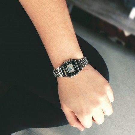 CASIO นาฬิกาคาสิโอ นาฬิกาข้อมือ นาฬิกากันน้ำ นาฬิกาของแท้ ประกันศูนย์ CMG 1 ปี รุ่น LA680WA-1 นาฬิกาสีเงิน