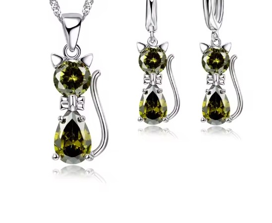 ชุดเครื่องประดับ เข้าชุด สร้อยคอ พร้อม ต่างหู แมว เพชรหลากสี ใส่ตามสีถูกโฉลก สีขาว เหลือง ม่วง เขียว 214193