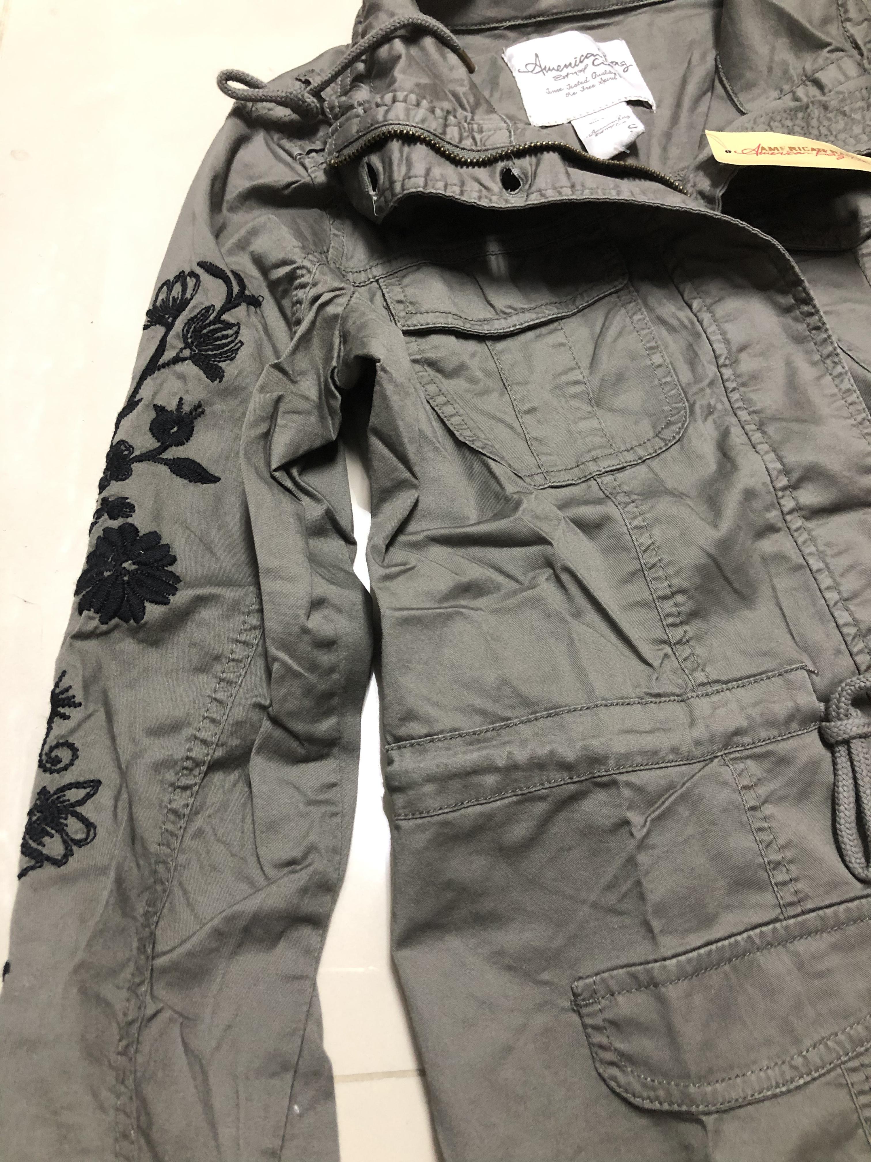 American rag cie เสื้อนอกเขียวทหาร เสื้อแจ็คเก็ต แนวทหาร แพทเทิน สวย เท่ห์ มาก แบรนด์ American rag cieสำเนา สำเนา เขียวเทา