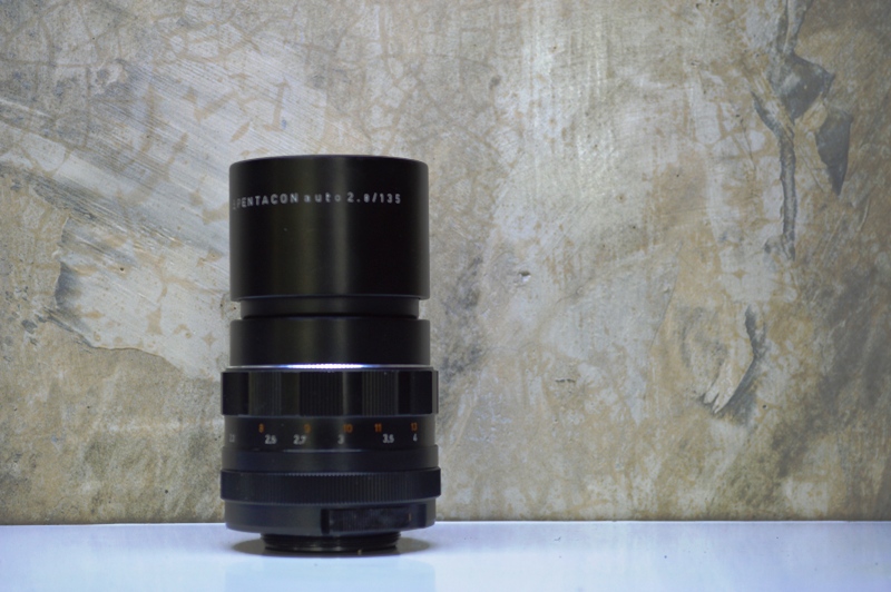 PENTACON AUTO 135MM.F2.8 M42 MOUNT
