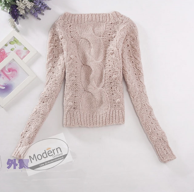 เสื้อหนาว ไหมพรมถัก คอกลม แต่งลายถักเปีย สีชมพูอ่อน เนื้อนุ่ม สีออกมุขชมพูอ่อนเรื่อๆ งานส่งญี่ปุ่น เนื้อไหมพรม สวยหรู คุณหนูมากๆเลยคะ