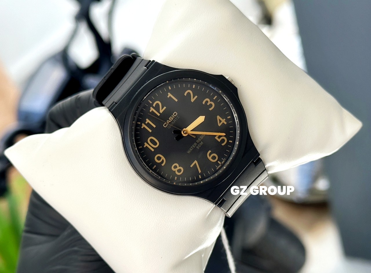 CASIO MID YEAR SALE นาฬิกาคาสิโอ พร้อมส่ง นาฬิกาข้อมือ นาฬิกากันน้ำ นาฬิกาของแท้ BTS ประกันศูนย์ CMG 1 ปี รุ่น MW-240-1B2 นาฬิกาสีดำ