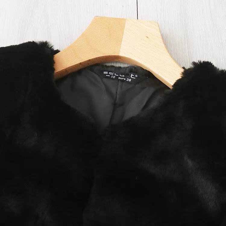 Selected เสื้อเฟอร์กันหนาว เสื้อขน Fluffy coat สีขาว แบรนด์ SELECTED สำเนา สำเนา สำเนา สำเนา