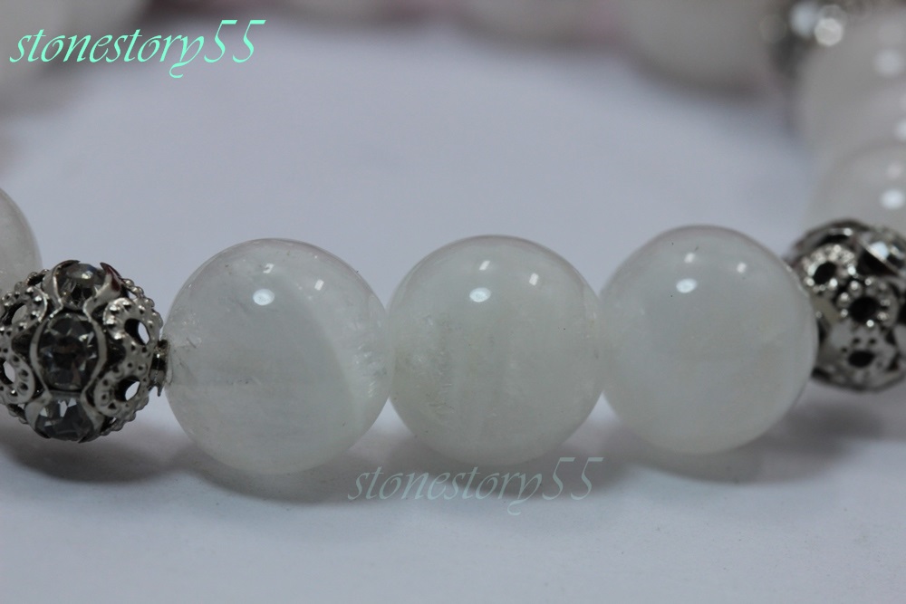 มูนสโตน